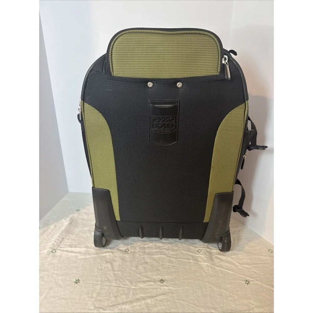 TraVeLPrO LUGGaGE T-PrO BOLD‎ 22 INCH EXPanDaBLe ROLLaBoarD BaG, BLacK/Green